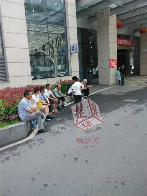 武汉幼儿园六一汇演围墙倒塌 致幼儿1死2伤(图)