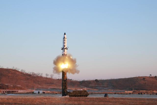 朝鲜今晨试射1枚不明飞行物 2天前试射地对空导弹
