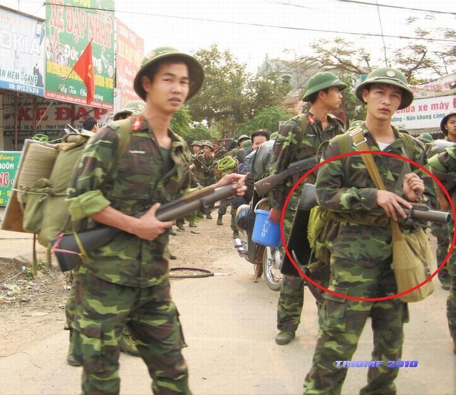 美发明的丛林战利器 越南人拿去打解放军