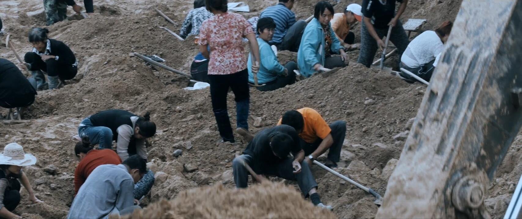 发现之初,昌乐蓝宝石被外国客商大量收购。 发现之初,昌乐蓝宝石被外国客商大量收购。