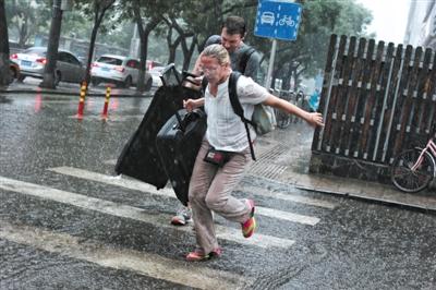 北方遭最大范围强降水 北京今日局地有大暴雨