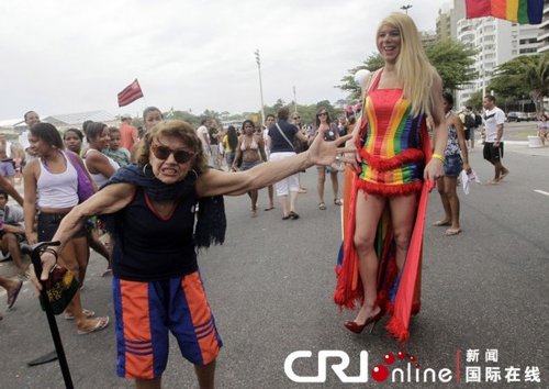 70万人参加巴西里约热内卢同性恋游行