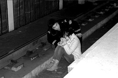 北京地铁一号线发生乘客跳轨事故