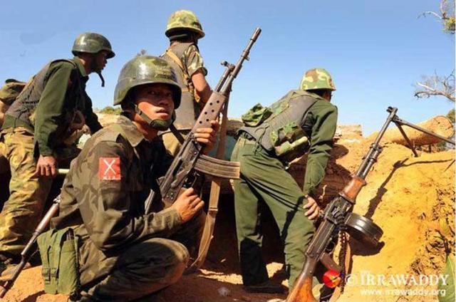 缅甸用中国81杠步枪山寨的步兵榴弹炮 亲妈难认