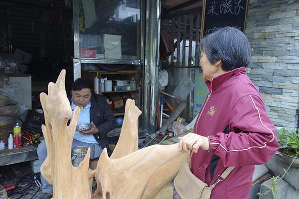 汶川地震幸存者：震后自杀获救 与同学再组家庭