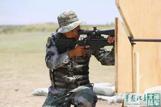 中国90后“特战兵王”：一枪射中120米外5毫米电线