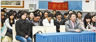 高晓松被侵权案二审在传媒大学开庭 师生旁听