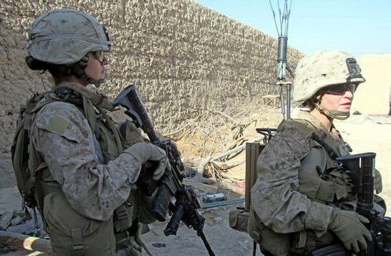 美国海军陆战队将允许女兵当步兵 执行战斗任务