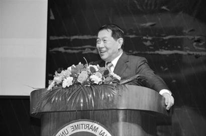 华裔神探李昌钰:75岁高龄每天仍工作16个小时