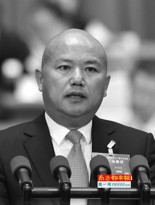 澳门官员财产公开:特首有三套房 一套在内地_