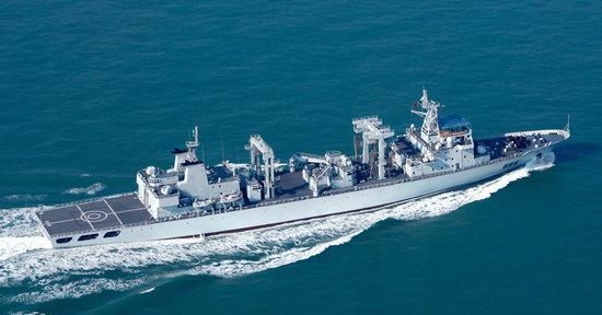 迈向远洋:浅析中国海军大型快速综合补给舰