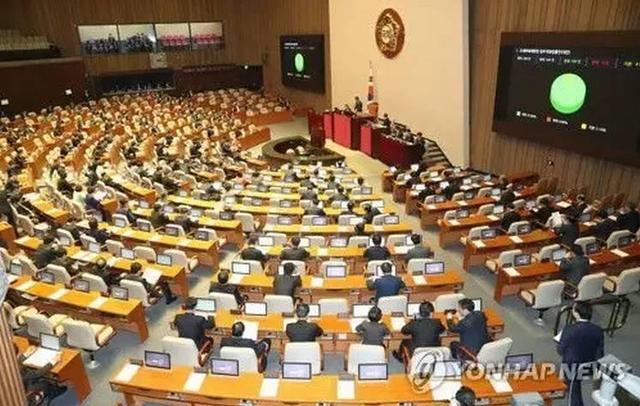 乐天与安倍关系密切 遭韩国人质疑姓日还是姓韩