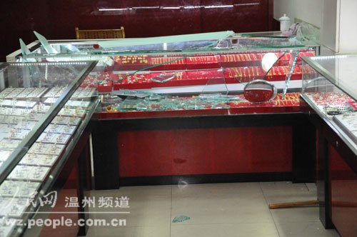 浙江文成黄金劫案告破 3嫌犯落网起获手枪1