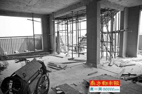 中山最牛违建：顶层“空中别墅” 加建80平方米