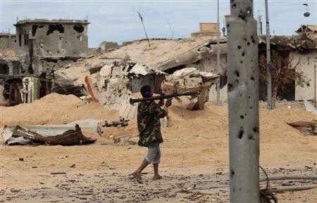 利比亚当局武装在苏尔特遭重创 友军误射致伤