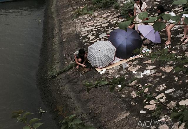广东一女子与男友发生争吵 凌晨跳江溺亡(图)