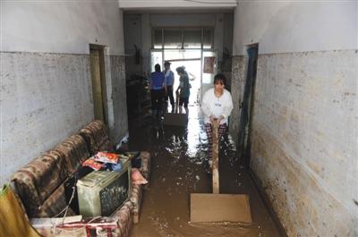 河北邢台七里河决堤由洪峰所致 多地今有大雨到暴雨