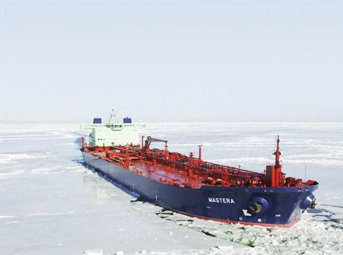 俄破冰船开通北冰洋航线 日本成首个受益者