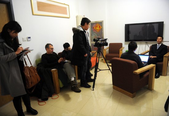 重庆不雅视频报料人称6条视频系警方线人提供