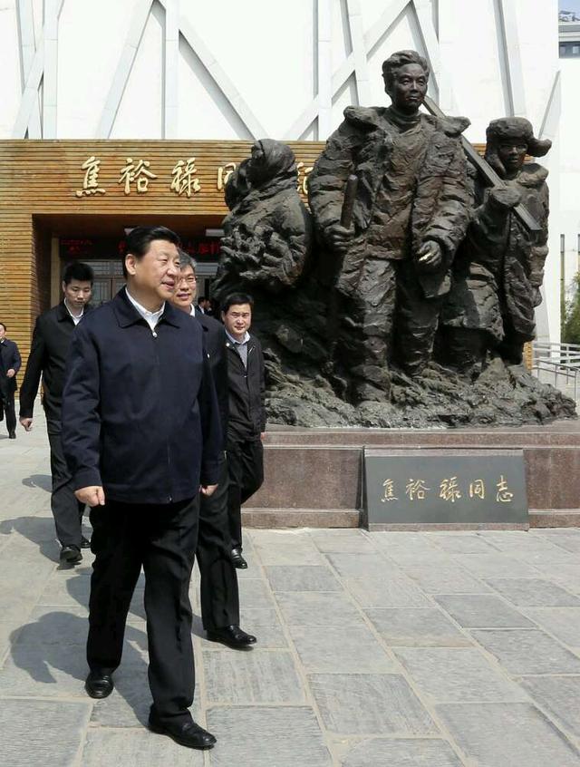 习近平重访河南兰考：初中听焦裕禄事迹曾流泪