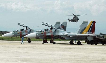 委内瑞拉订购24架中国L-15猎鹰高级教练机