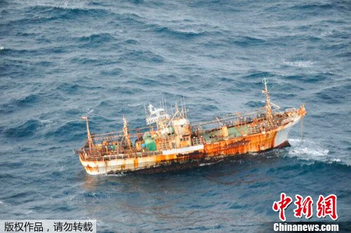 图为在2011年日本大地震海啸中“失踪”的大型渔船。