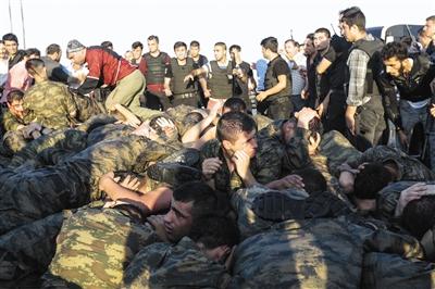 土耳其政变致161人死亡 总统称将对政变者肃清_新闻_腾讯网