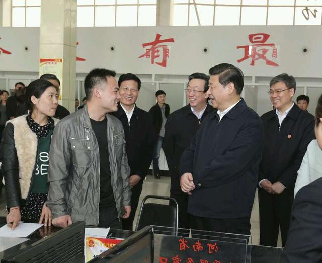 习近平重访河南兰考：初中听焦裕禄事迹曾流泪