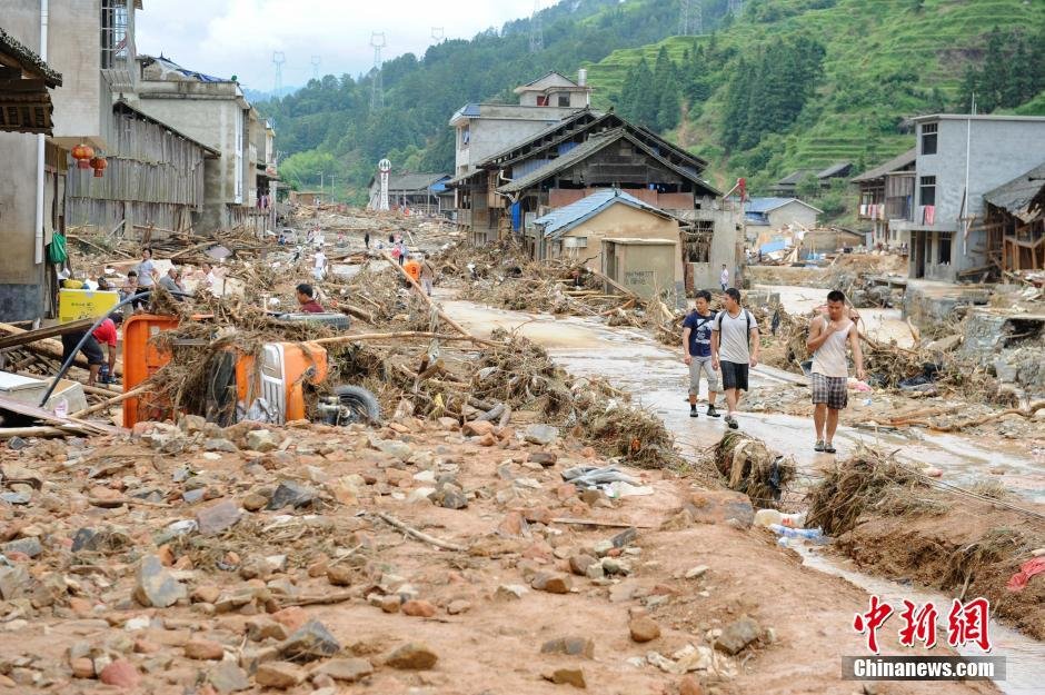 贵州黎平洪水过后一片狼藉 2万人受灾5人失联(图)