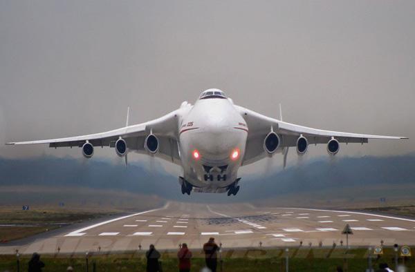 an-225飞机,全世界最大的运输机.