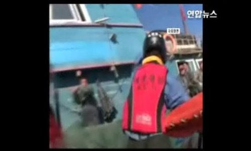 韩国决定允许海警抓捕外国渔船时使用枪械