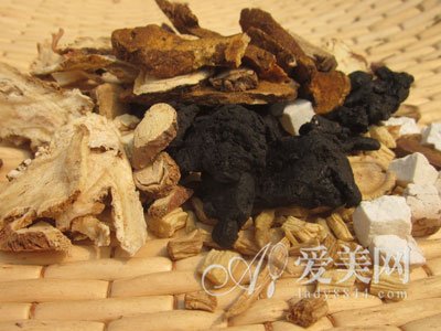 <em>女性</em>养生:<em>女人</em>经前乳房<em>胀痛怎么办</em>?_新闻_腾讯