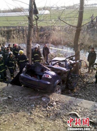 204国道江苏盐城境内发生车祸 3人死亡2人受伤