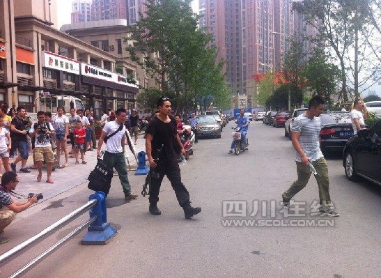 成都枪战毒贩案追踪：警方宣布无涉案人员在逃