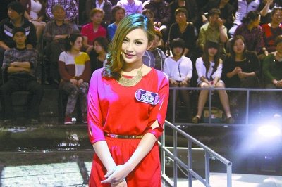 美女作家接错经典诗句 作协会员身份遭网友质疑