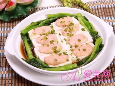 养生:牛奶配蔬菜 餐桌上最营养的9种食物搭配