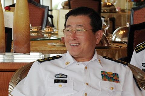 东海舰队司令员苏支前任东部战区海军司令员