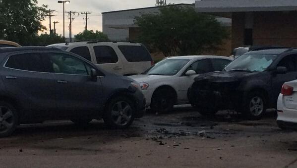 美国达拉斯发生警察遭枪击事件 嫌犯或已被击毙