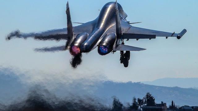 俄轰炸机首次从伊朗起飞轰炸叙境内IS 美方震惊