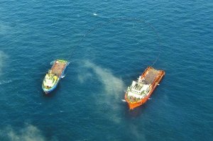 中海油最大自营油田因发生洒油事故停产
