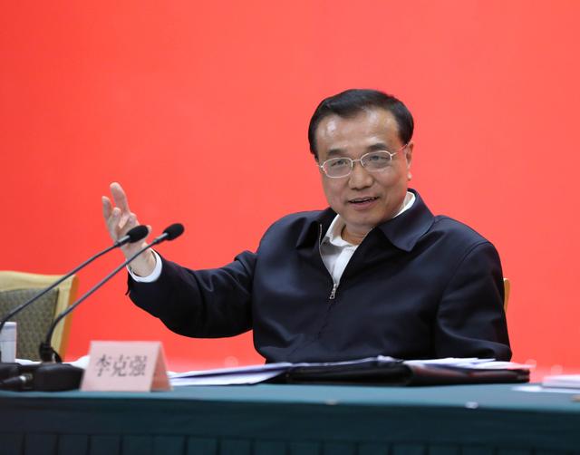 李克强:让困难家庭孩子平等竞争中有上升通道