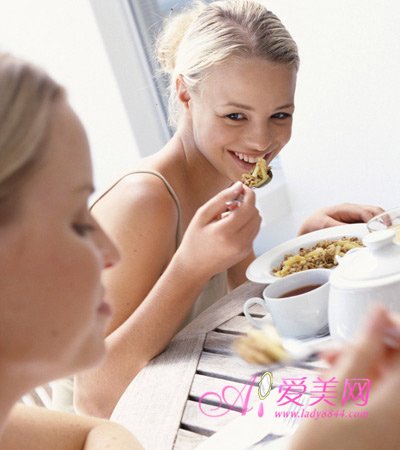 女性经期前有哪些不适，女性经期前有哪些不适症状-第3张图片-Otaku Male Knowledge
