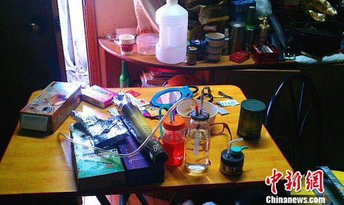 一家四口常年吸毒家中宠物狗尿检也呈阳性