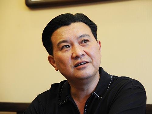 方志敏长孙冷脸拒绝和苏荣走近遭挤对