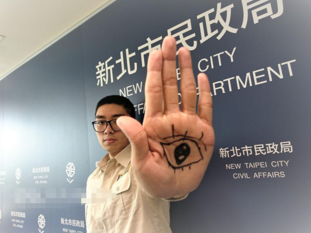 台湾新兵服役为了不进海军陆战队 想出各种花招