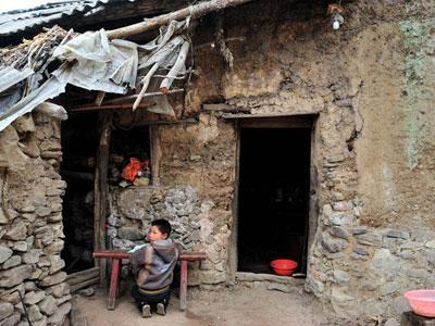 透视贫困县建设之难：拨款太少被迫掺水造假