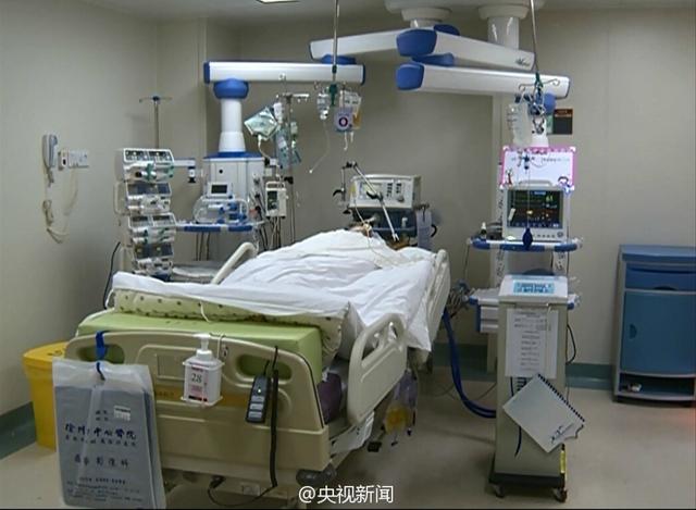 徐州市中心医院肿瘤外二科主任医师胡远超做4小时手术昏迷至今未醒