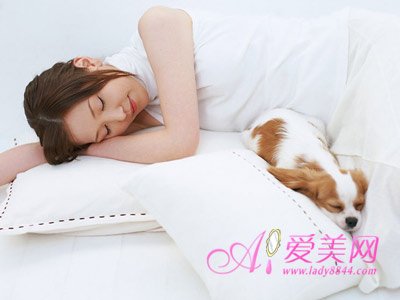 <em>冬天穿</em>袜子<em>睡觉</em>助眠 13贴士助你获得<em>好睡眠</em>_新