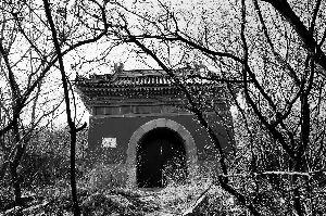 北法海寺遗址位于香山南麓。-图片版权归原作者所有