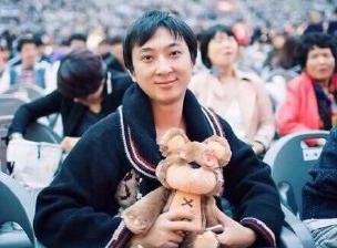 姑娘,你真的这么缺爱吗?